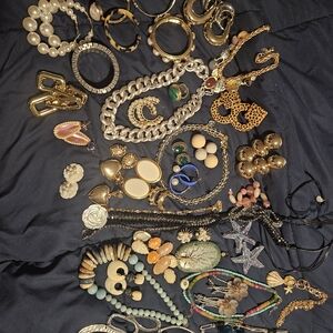 Lot of Jewelry (Boutique/Vintage Mix)